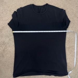 Lululemon Tshirt